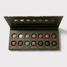 Load image into Gallery viewer, Laura Geller Baked Eyeshadow Palette Earthy Essentials
