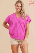 Load image into Gallery viewer, H2810 Textured v neck top