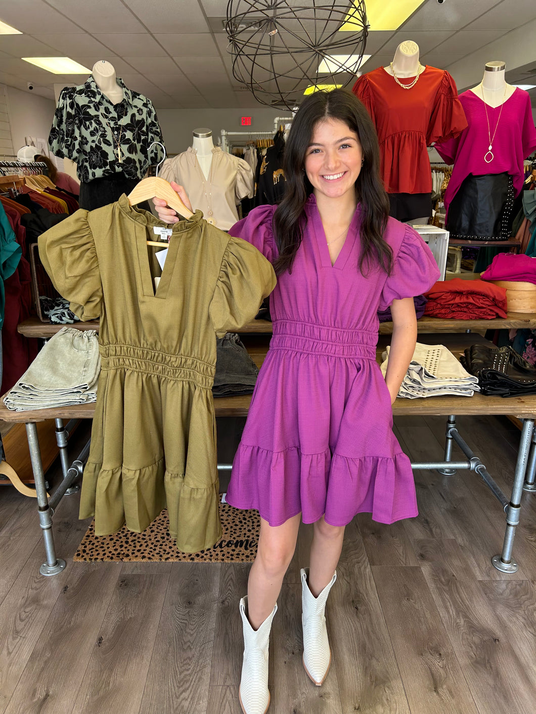 D21318 Puff Sleeve V Neck Dress