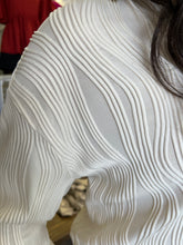 Load image into Gallery viewer, T21412 Swirl- Long Sleeve Top