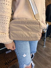 Load image into Gallery viewer, Puffer Bag 2554