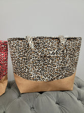 Load image into Gallery viewer, Leopard Print Zipper Closure Beach Bag