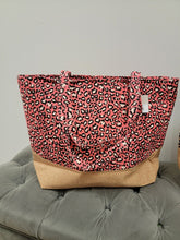 Load image into Gallery viewer, Leopard Print Zipper Closure Beach Bag