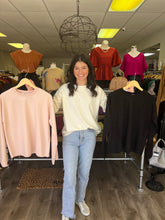 Load image into Gallery viewer, DZ23G307 Light Weight Knit Sweater