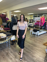 Load image into Gallery viewer, SS8690 Jaquard Satin Mermaid Midi Skirt