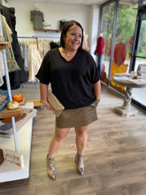 Load image into Gallery viewer, TG53171 v neck short sleeve pocket top