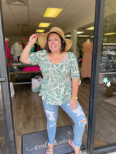 Load image into Gallery viewer, HY5577 Smocked Sweetheart Top in Tropical Print