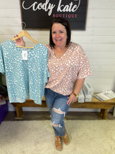 Load image into Gallery viewer, G8575-1 Animal Print V NECK TOP