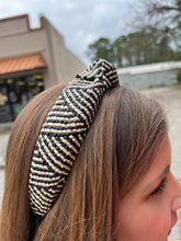 Load image into Gallery viewer, Raffia Knotted Headband