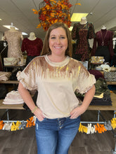 Load image into Gallery viewer, VT31757 Sequin detail knit top