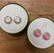 Load image into Gallery viewer, BB Lila Happy Smile Studs