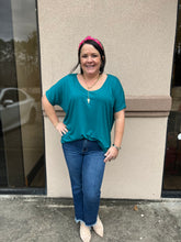 Load image into Gallery viewer, DZ22F047 V Neck Top