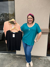 Load image into Gallery viewer, DZ22F047 V Neck Top