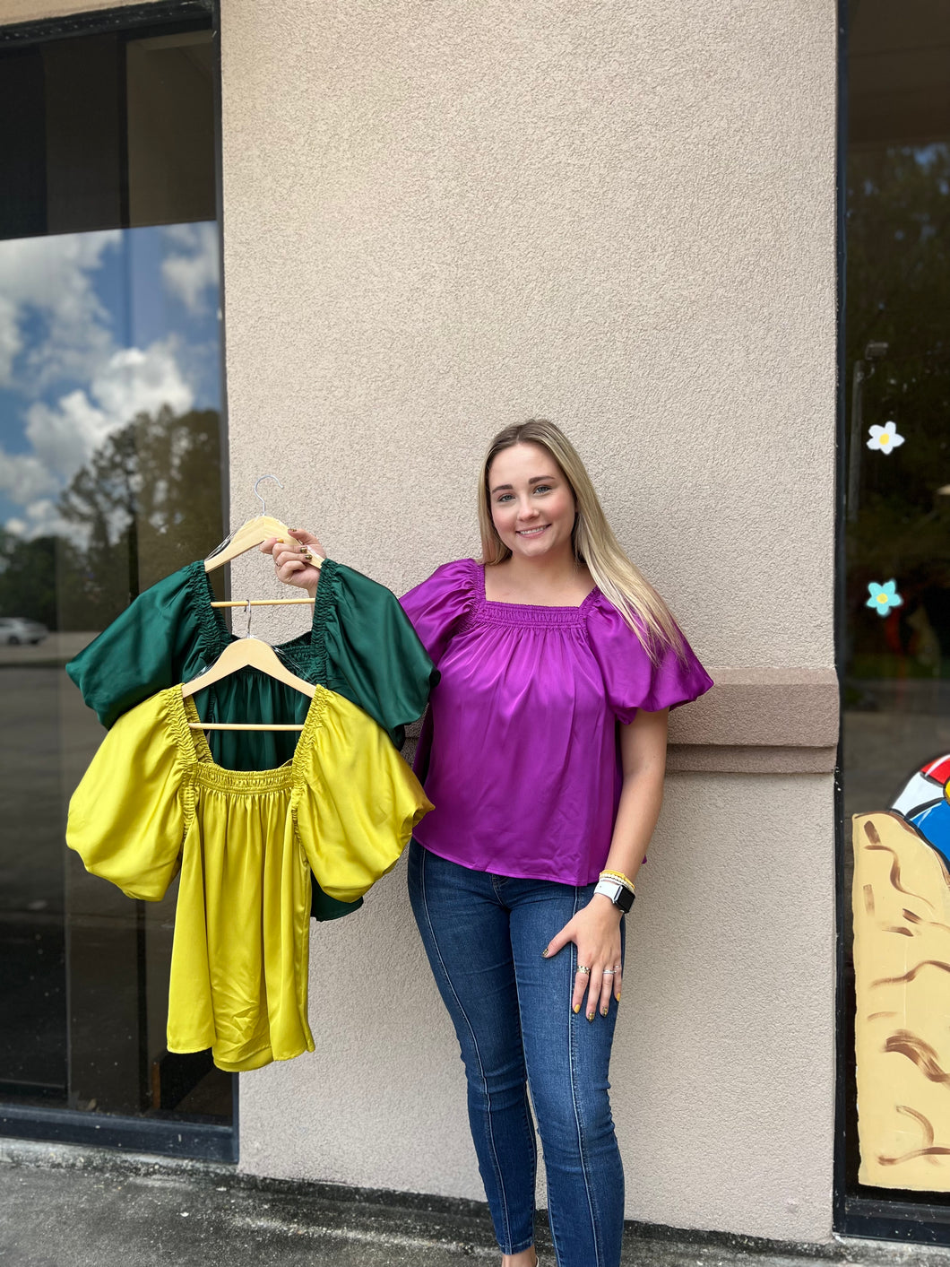 T18761 Satin square neck bubble sleeve top