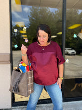 Load image into Gallery viewer, VT31156 Satin Contrast Top