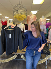 Load image into Gallery viewer, GT5035 V neck blouse