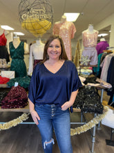 Load image into Gallery viewer, GT5035 V neck blouse