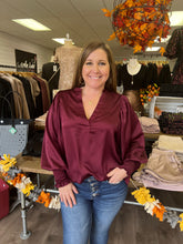Load image into Gallery viewer, VT70316A Placket woven blouse with puff sleeve