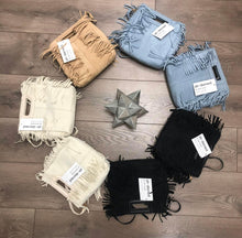 Load image into Gallery viewer, Ah Dorned Fringe Purse