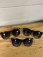 Load image into Gallery viewer, SSU6359 Sunglasses
