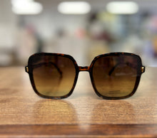 Load image into Gallery viewer, Retro Sunglasses