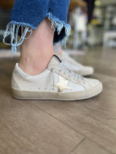 Load image into Gallery viewer, Paula- Bone Snake Sneaker
