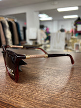 Load image into Gallery viewer, Polarized Sunglasses- wine with side gold detail