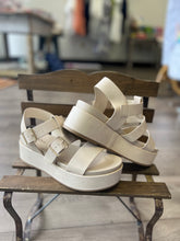 Load image into Gallery viewer, Drifter Platform Sandal