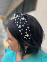 Load image into Gallery viewer, Rhinestone and pearl headband