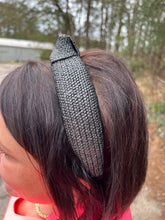Load image into Gallery viewer, Raffia Knotted Headband