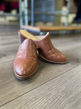 Load image into Gallery viewer, CL Catherin Mule