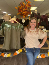 Load image into Gallery viewer, VT31757 Sequin detail knit top