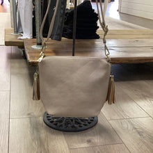 Load image into Gallery viewer, M1766 Dylan Crossbody
