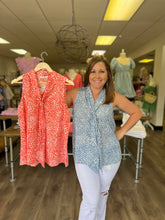 Load image into Gallery viewer, ST6749 Sleeveless woven top with neck collar