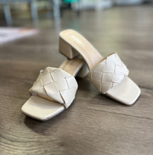 Load image into Gallery viewer, Banques Bone Sandal